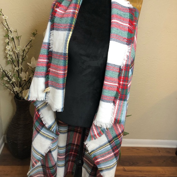 Multi Plaid Flannel Blanket Scarf Red Green Blue 100% Acrylic - Picture 8 of 11